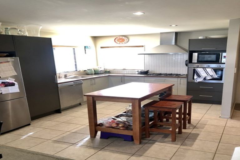 Photo of property in 4/48 Schnapper Rock Road, Schnapper Rock, Auckland, 0632