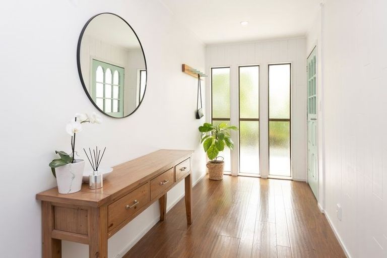 Photo of property in 6 Jandell Crescent, Bucklands Beach, Auckland, 2014