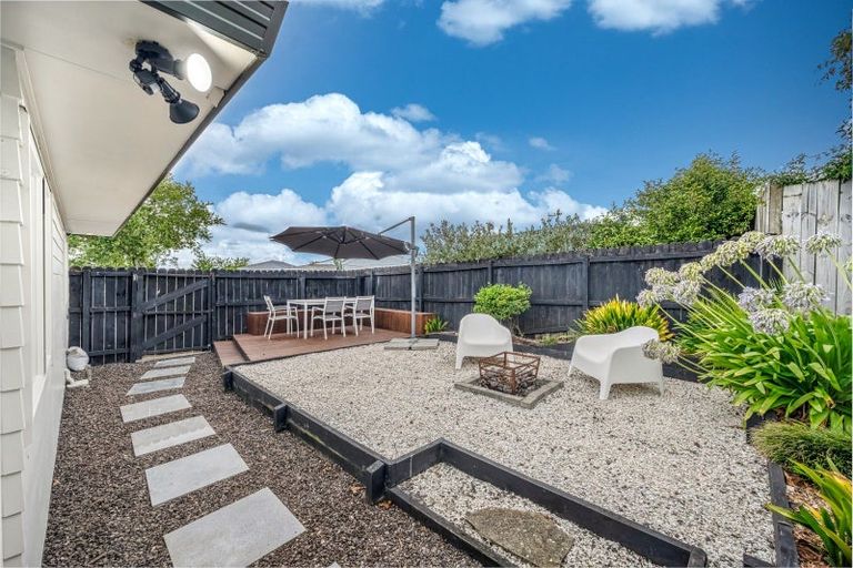 Photo of property in 54 Walworth Avenue, Pakuranga Heights, Auckland, 2010