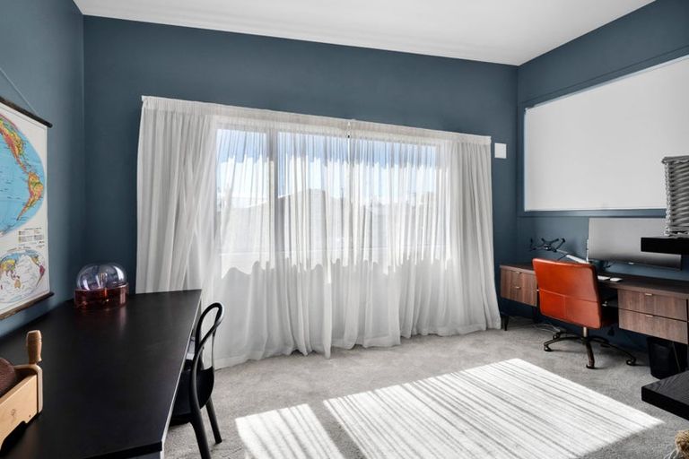 Photo of property in 12a Baring Terrace, Strandon, New Plymouth, 4312