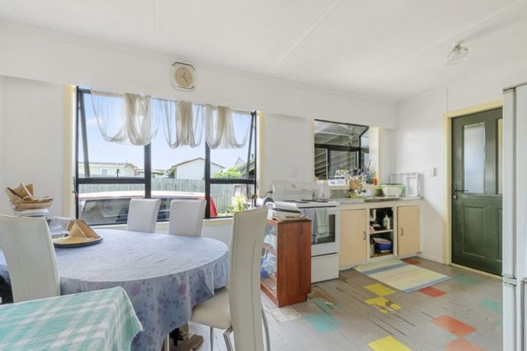 Photo of property in 23 Tironui Station Road East, Papakura, 2112