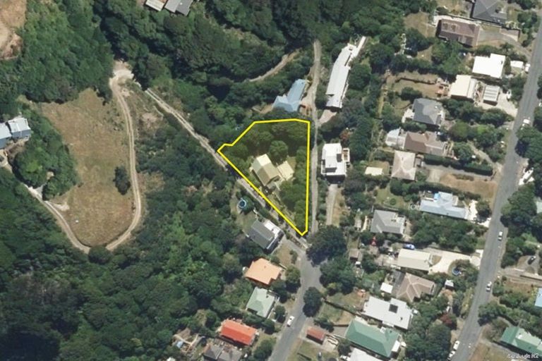 Photo of property in 20 Raroa Place, Pukerua Bay, 5026