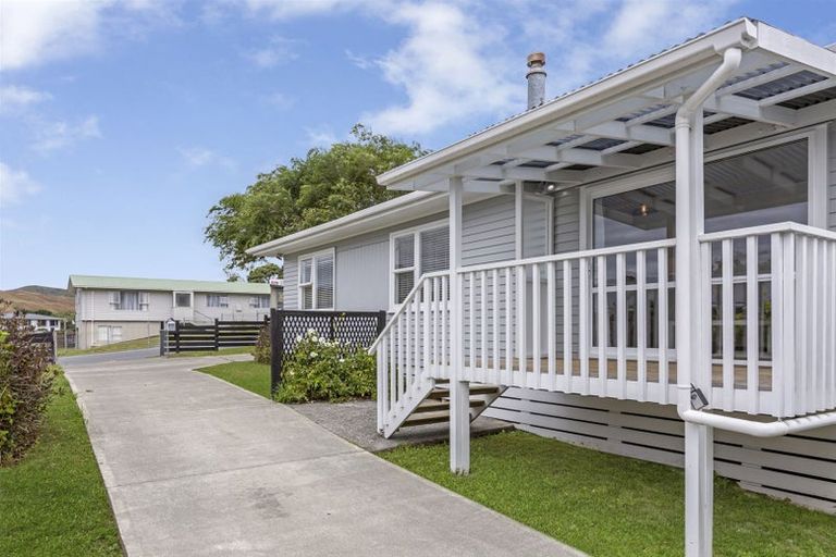 Photo of property in 406 Warspite Avenue, Ascot Park, Porirua, 5024