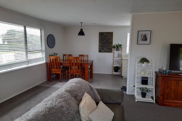 Photo of property in 22 Seaway Road, Clarks Beach, 2122