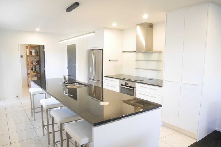 Photo of property in 93 Warren Crescent, Hillmorton, Christchurch, 8025