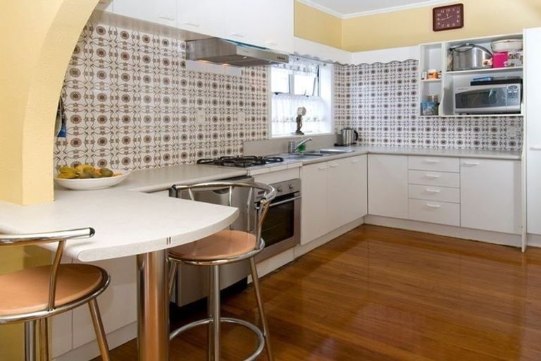 Photo of property in 144a Bucklands Beach Road, Bucklands Beach, Auckland, 2012