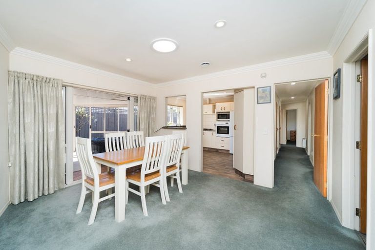 Photo of property in 12/358 College Street, West End, Palmerston North, 4410