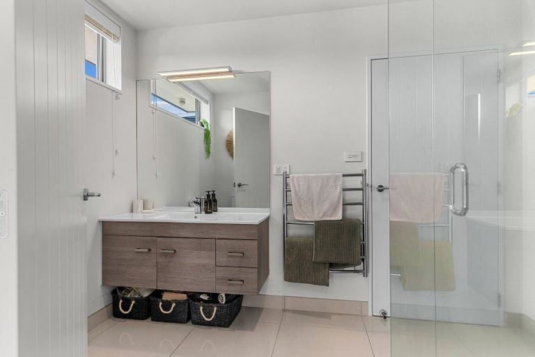 Photo of property in 9 Catherin Servant Close, Maunu, Whangarei, 0110