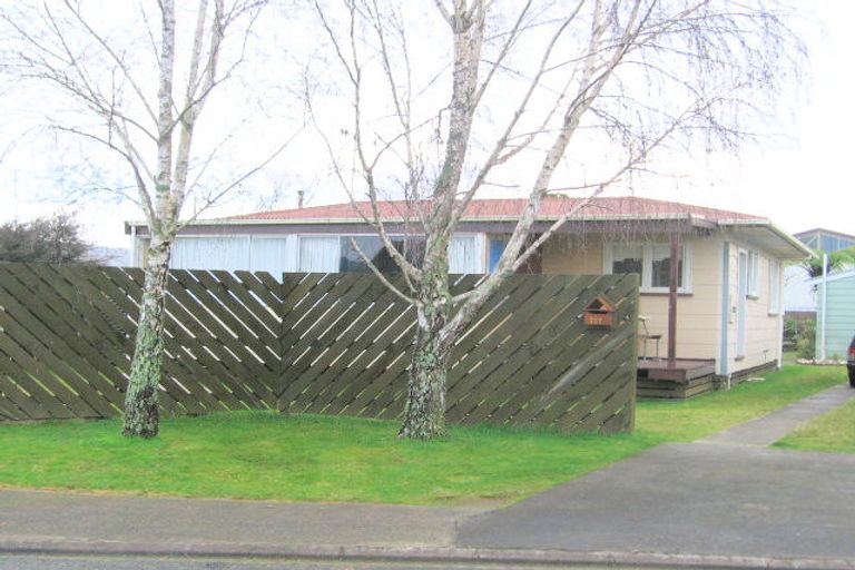 Photo of property in 127 Sharyn Place, Whangamata, 3620