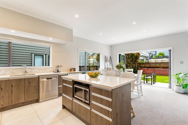 Photo of property in 42 Bomb Point Drive, Hobsonville, Auckland, 0616
