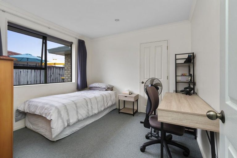 Photo of property in 12 Greenough Place, Rototuna, Hamilton, 3210