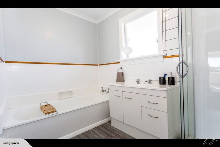 Photo of property in 1 Glendevon Place, Vauxhall, Dunedin, 9013