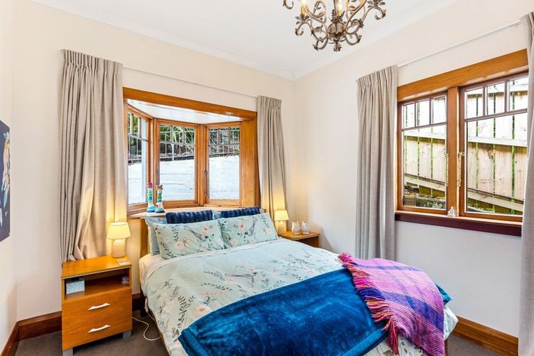 Photo of property in 24 Clarence Street, Brooklyn, Wellington, 6021