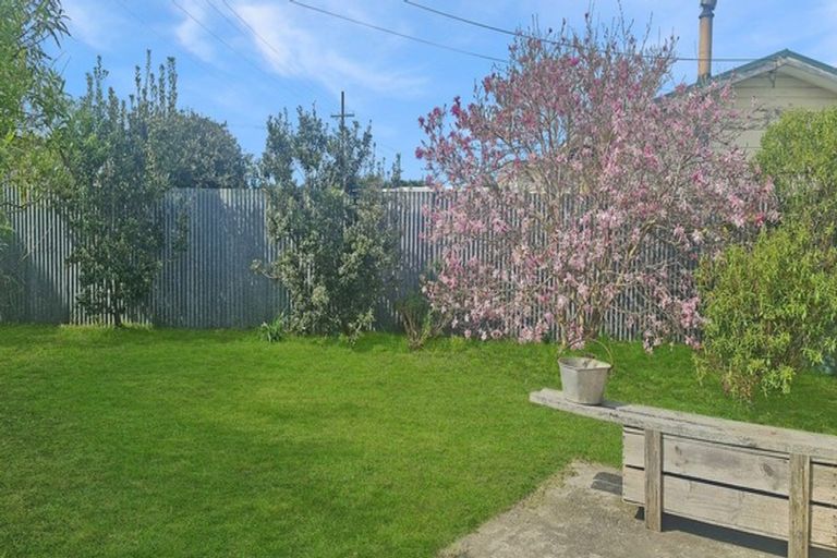 Photo of property in 1959 Parewanui Road, Parewanui, Bulls, 4894