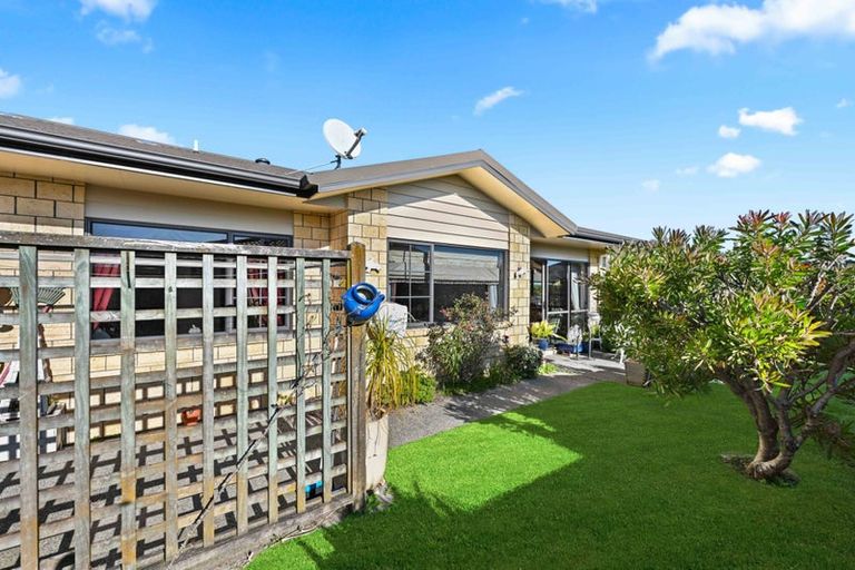 Photo of property in Bramley Gardens, 3/46 Turnbury Court, Rototuna, Hamilton, 3210