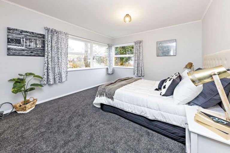 Photo of property in 6 Lawrence Crescent, Hillpark, Auckland, 2102