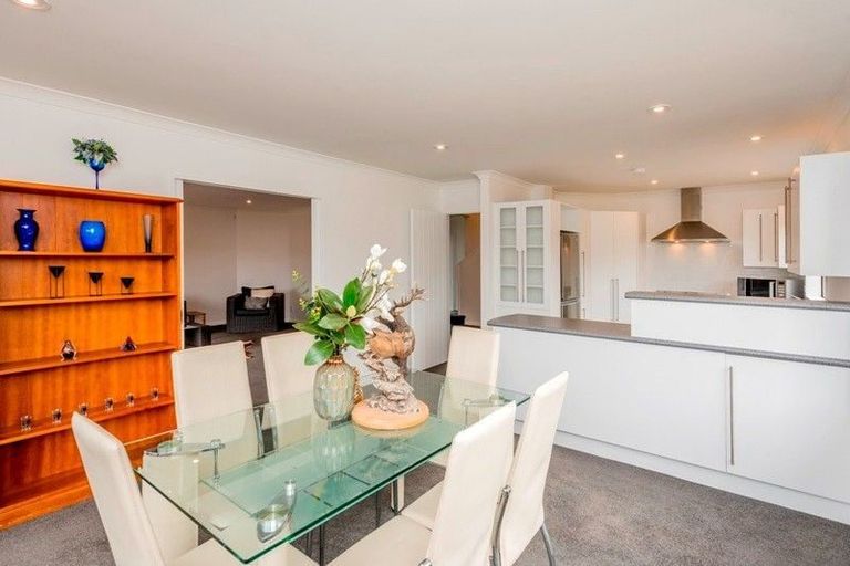 Photo of property in 62 The Drive, Paraparaumu Beach, Paraparaumu, 5032