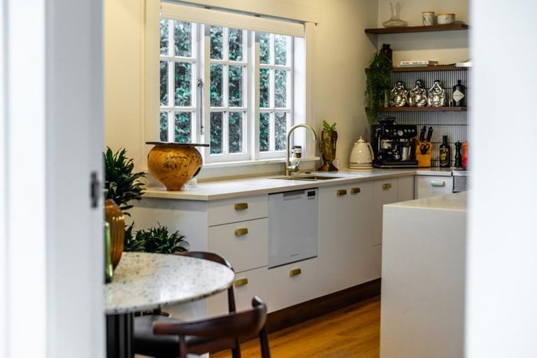 Photo of property in 5 Alice Street, Riverhead, 0820