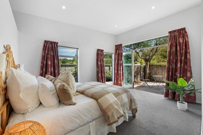 Photo of property in 16 Orbell Drive, Lake Hayes, Queenstown, 9304