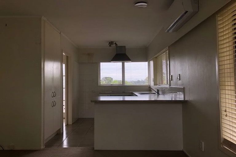 Photo of property in 2/19 Park Hill Road, Birkenhead, Auckland, 0626