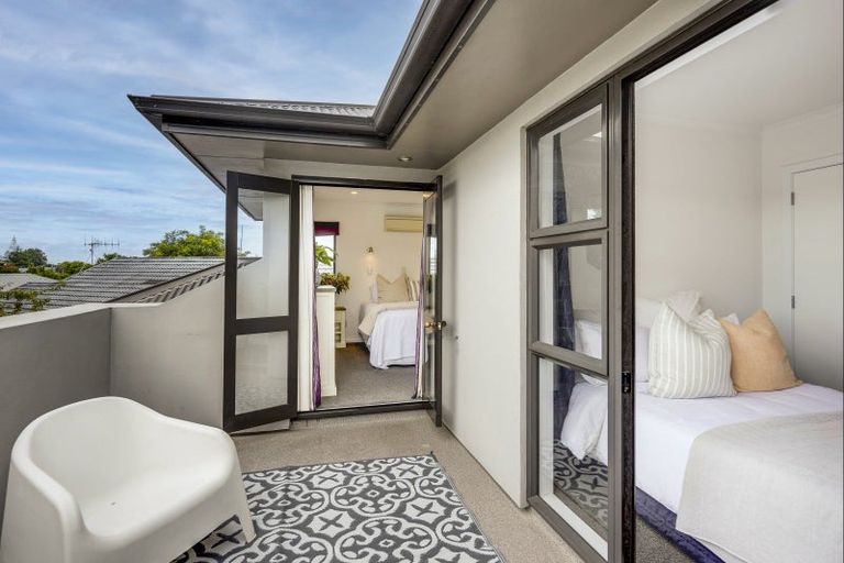 Photo of property in 23a Avondale Road, Taradale, Napier, 4112