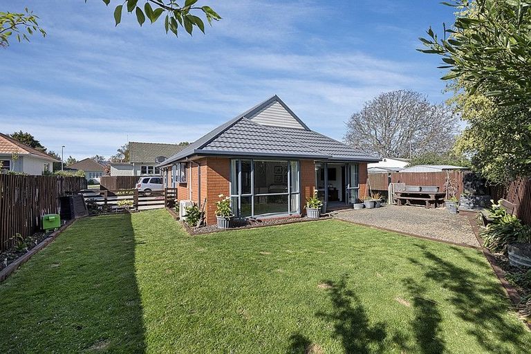 Photo of property in 3a Huia Street, Riccarton, Christchurch, 8041