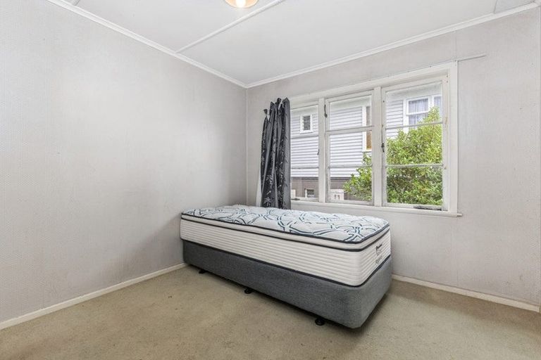 Photo of property in 16 Brains Road, Kelston, Auckland, 0602