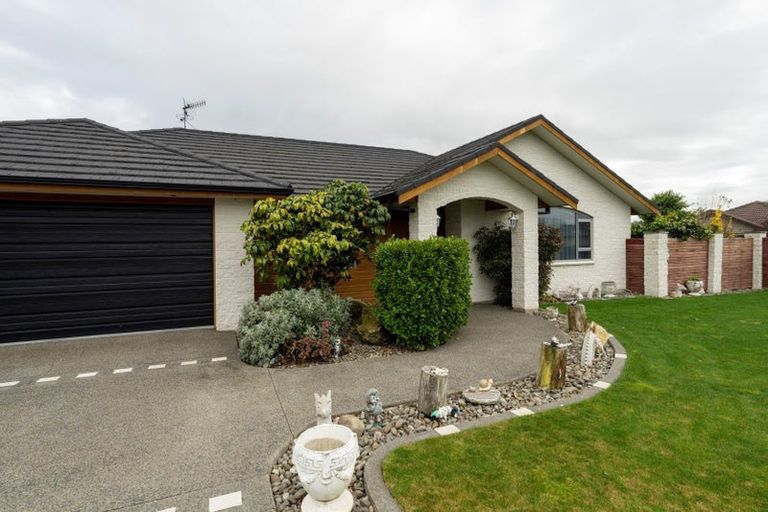 Photo of property in 7 Barry Curtis Place, Levin, 5510