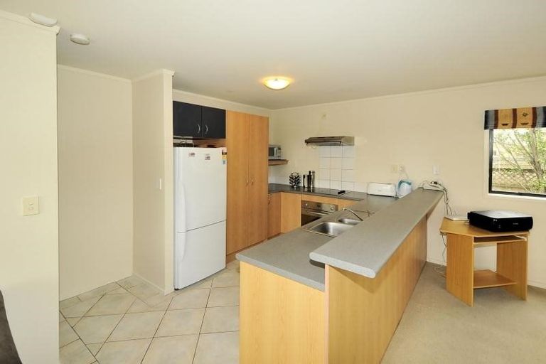 Photo of property in 2/8 Flynn Street, Birkdale, Auckland, 0626