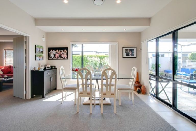 Photo of property in 21 Merlot Drive, Greenmeadows, Napier, 4112