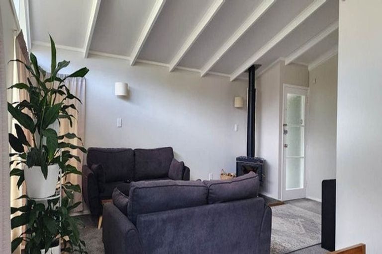 Photo of property in 31 Stott Avenue, Birkdale, Auckland, 0626