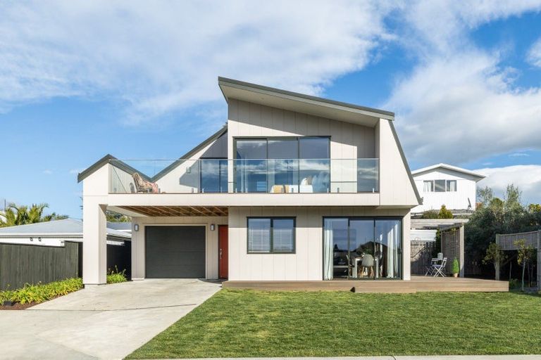 Photo of property in 32a Lucknow Road, Havelock North, 4130