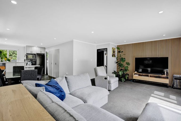 Photo of property in 21 Tainui Terrace, Inglewood, 4330