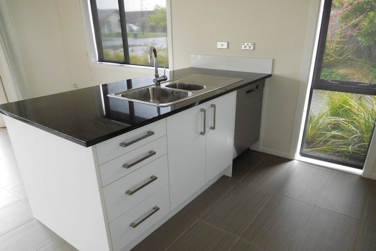 Photo of property in 8 Isobel Hodgson Drive, Cambridge, 3434