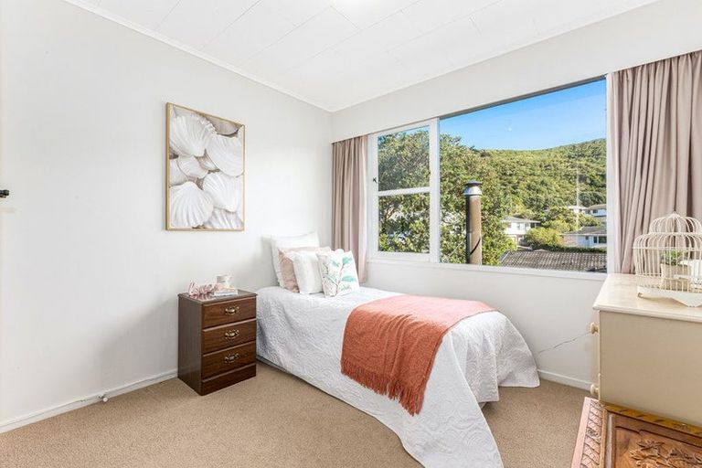 Photo of property in 71 Oriel Avenue, Tawa, Wellington, 5028