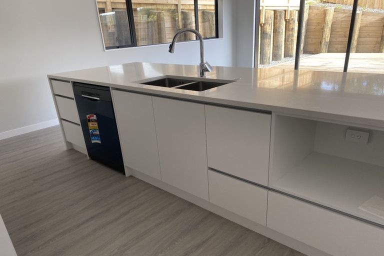 Photo of property in 41a Pacific Heights Road, Orewa, 0931