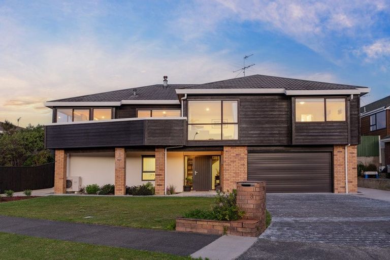 Photo of property in 3 Eclipse Lane, Whitby, Porirua, 5024