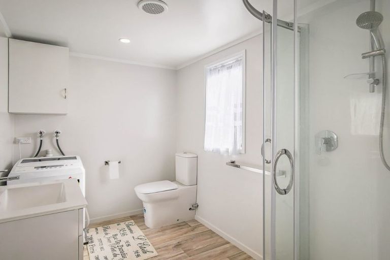 Photo of property in 15 Heathridge Place, Burswood, Auckland, 2013