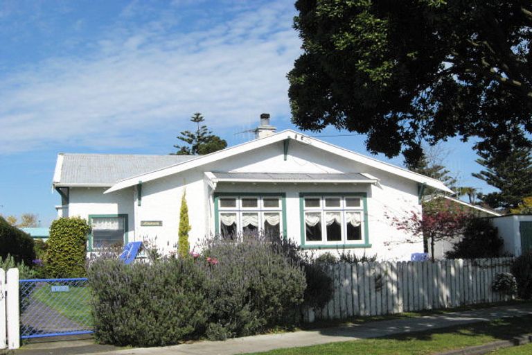 Photo of property in 1 Balgownie Avenue, Gonville, Whanganui, 4501