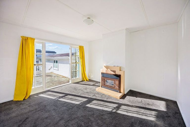 Photo of property in 50 Taylor Road, Mangere Bridge, Auckland, 2022