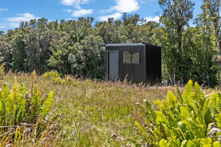 Photo of property in 1878 Mangorei Road, Mangorei, New Plymouth, 4371