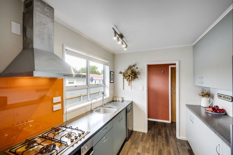 Photo of property in 74 Leicester Avenue, Tamatea, Napier, 4112