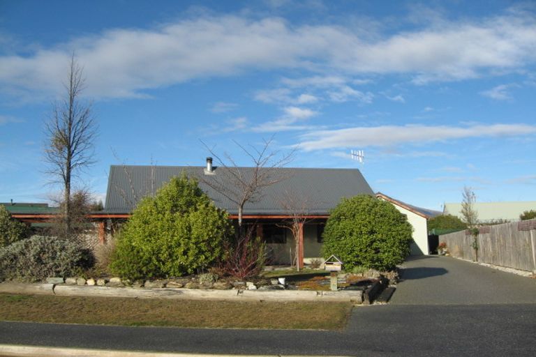 Photo of property in 12 Glengyle Way, Wanaka, 9305