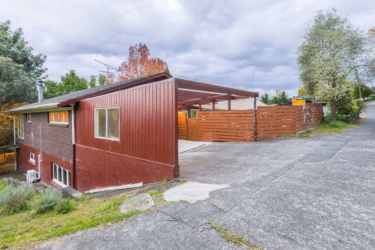 Photo of property in 201 Godley Road, Titirangi, Auckland, 0604