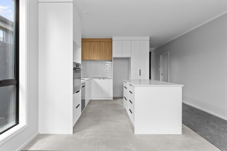 Photo of property in 2/4 Carey Street, Maeroa, Hamilton, 3200