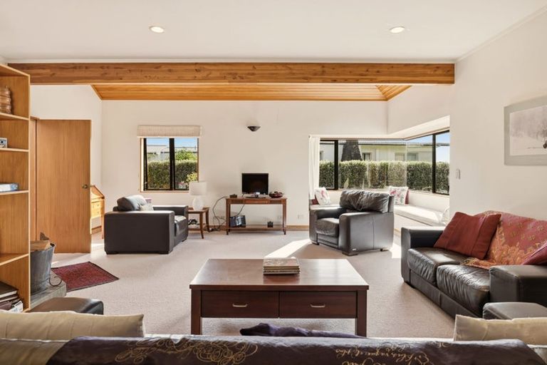 Photo of property in 22 Myrtle Drive, Omokoroa, 3114