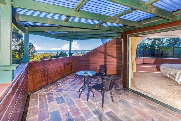 Photo of property in 64 Scenic Drive, Titirangi, Auckland, 0604