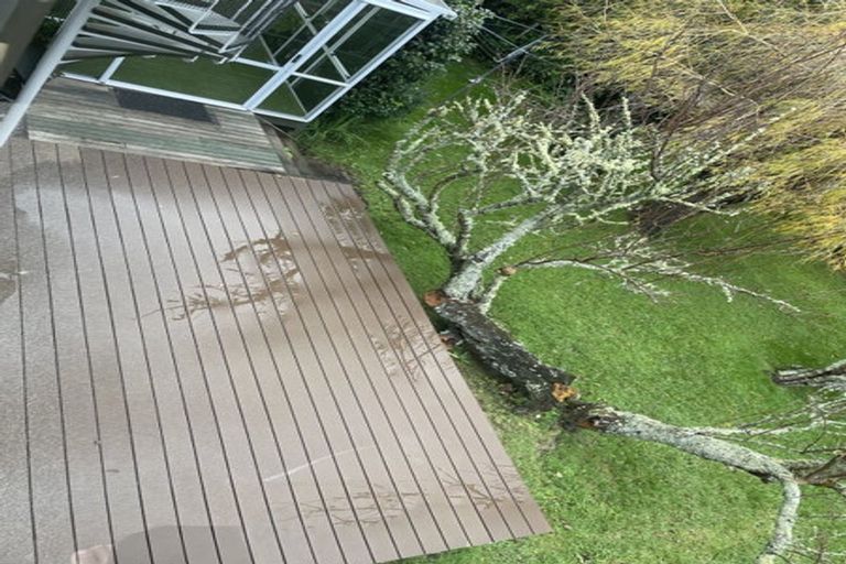 Photo of property in 2/442 Beach Road, Murrays Bay, Auckland, 0630