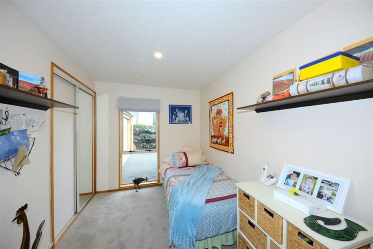Photo of property in 2/52 Skerten Avenue, Hornby, Christchurch, 8042