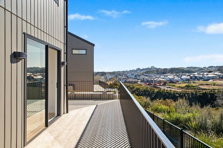 Photo of property in 3 Koura Road, Flat Bush, 2019